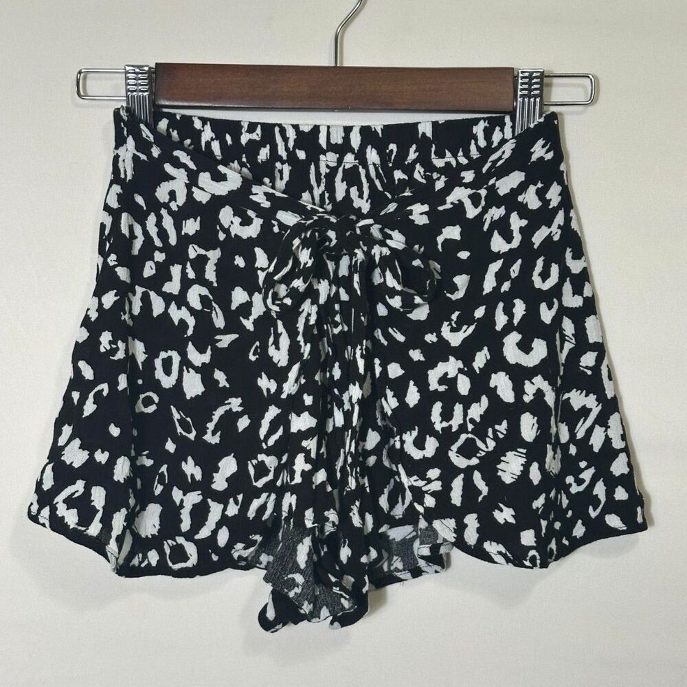 Lulus Womens Yana Black and White Leopard Print Tie-Front Shortie Shorts Size S